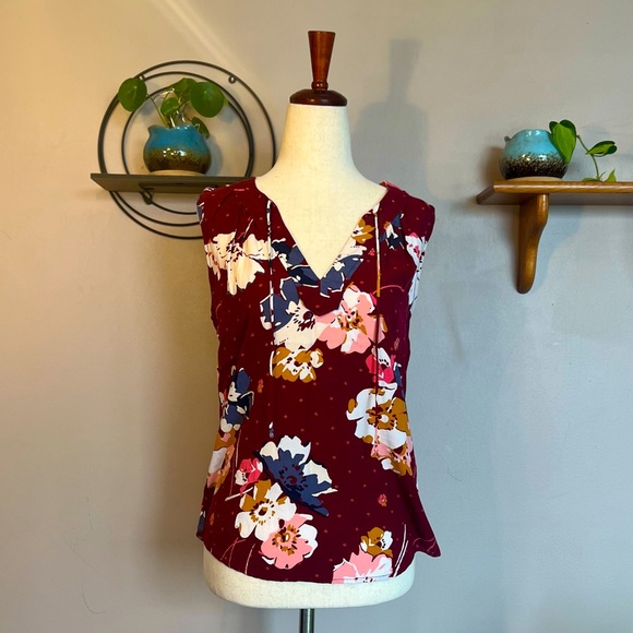 Gap Maroon Floral Shirt Tank Blouse Excellent Used Condition - Picture 2 of 4